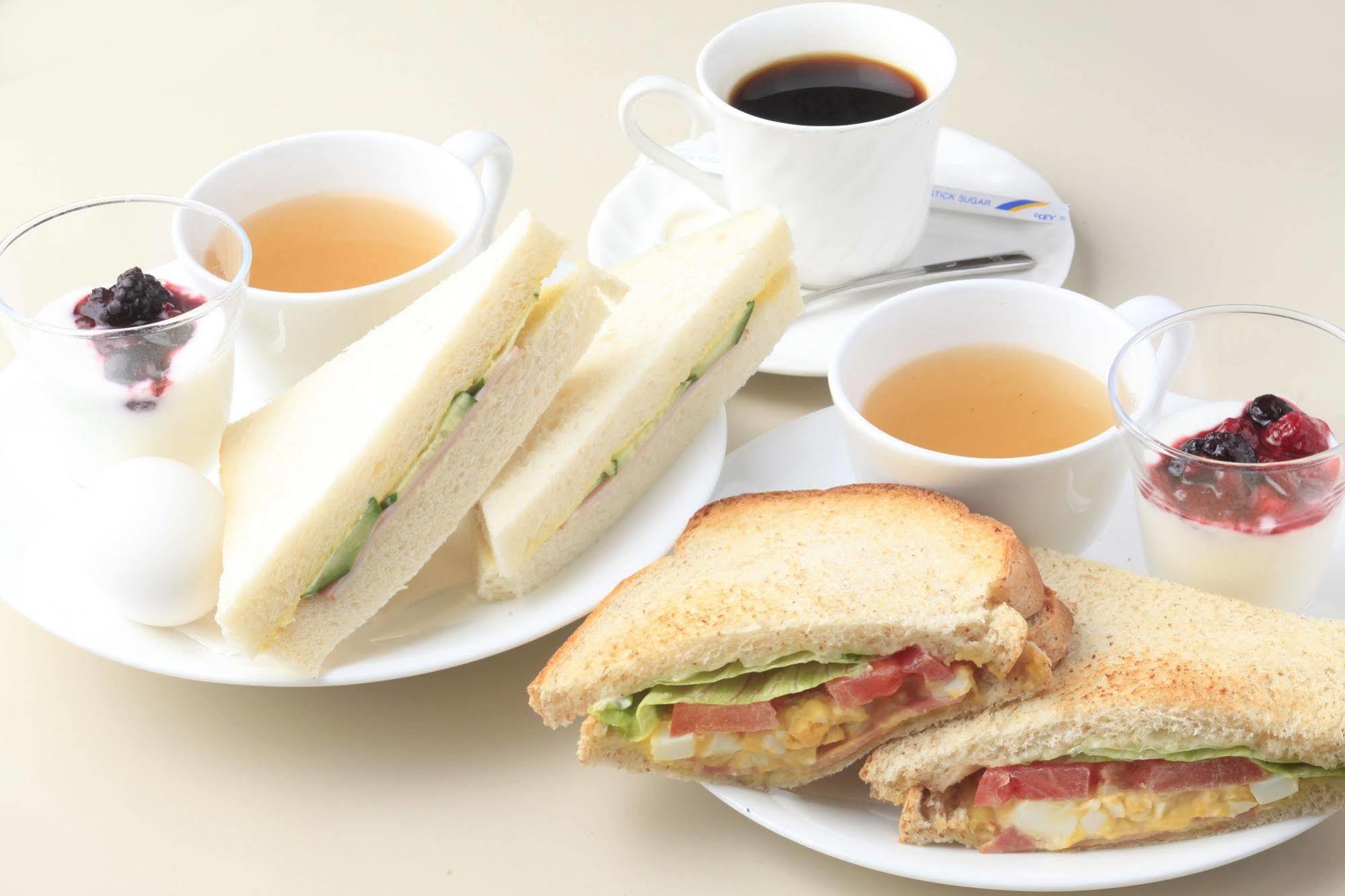 Sotetsu Fresa Shimbashi-karasumoriguchi Hotel 3*