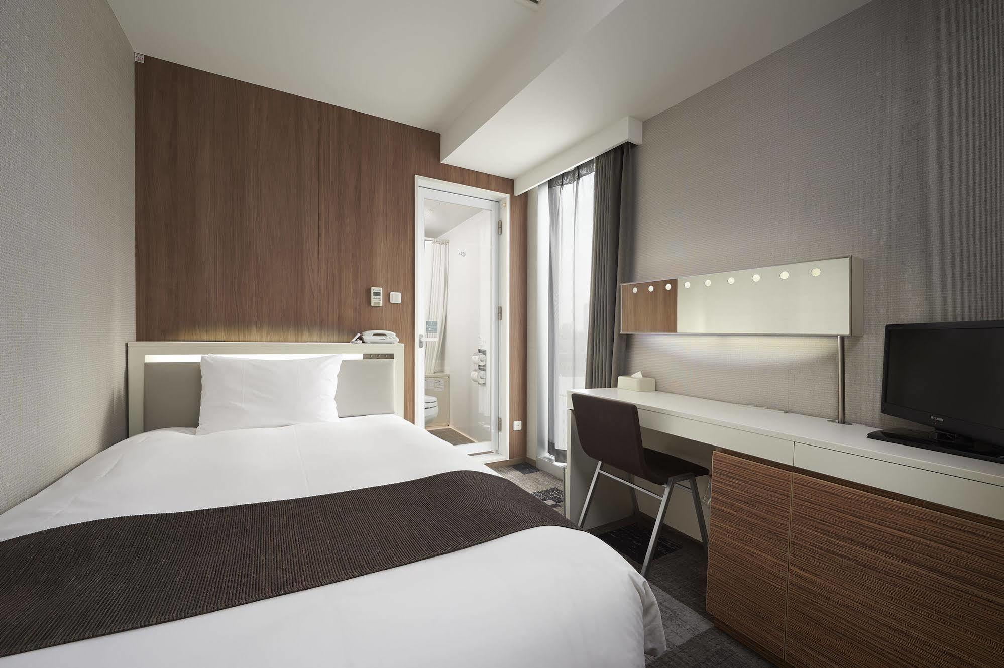 Sotetsu Fresa Shimbashi-karasumoriguchi Hotel