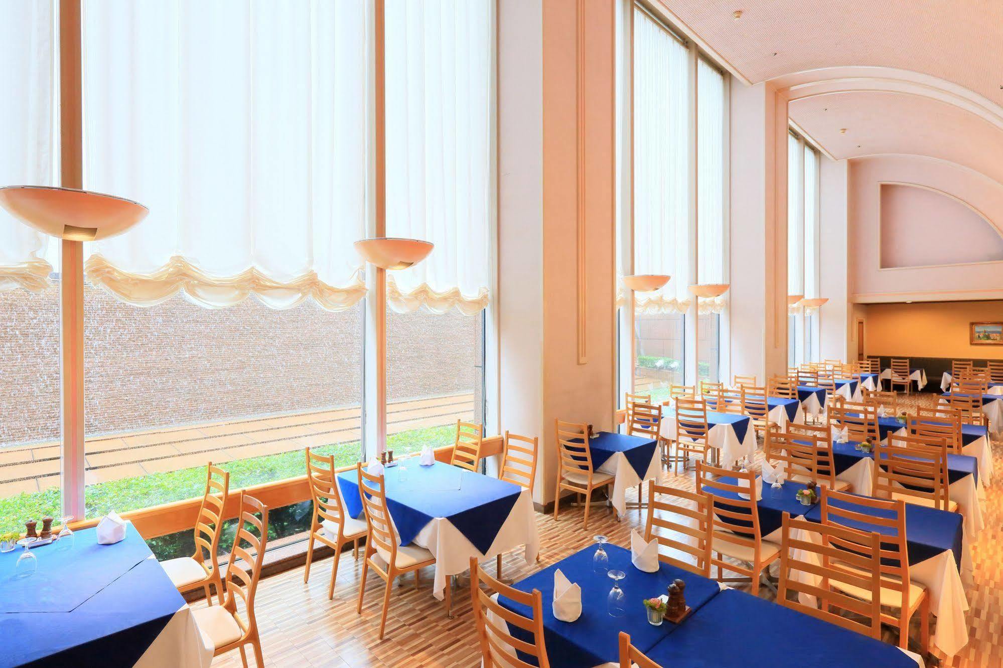 Garden Palace Hotel 3*