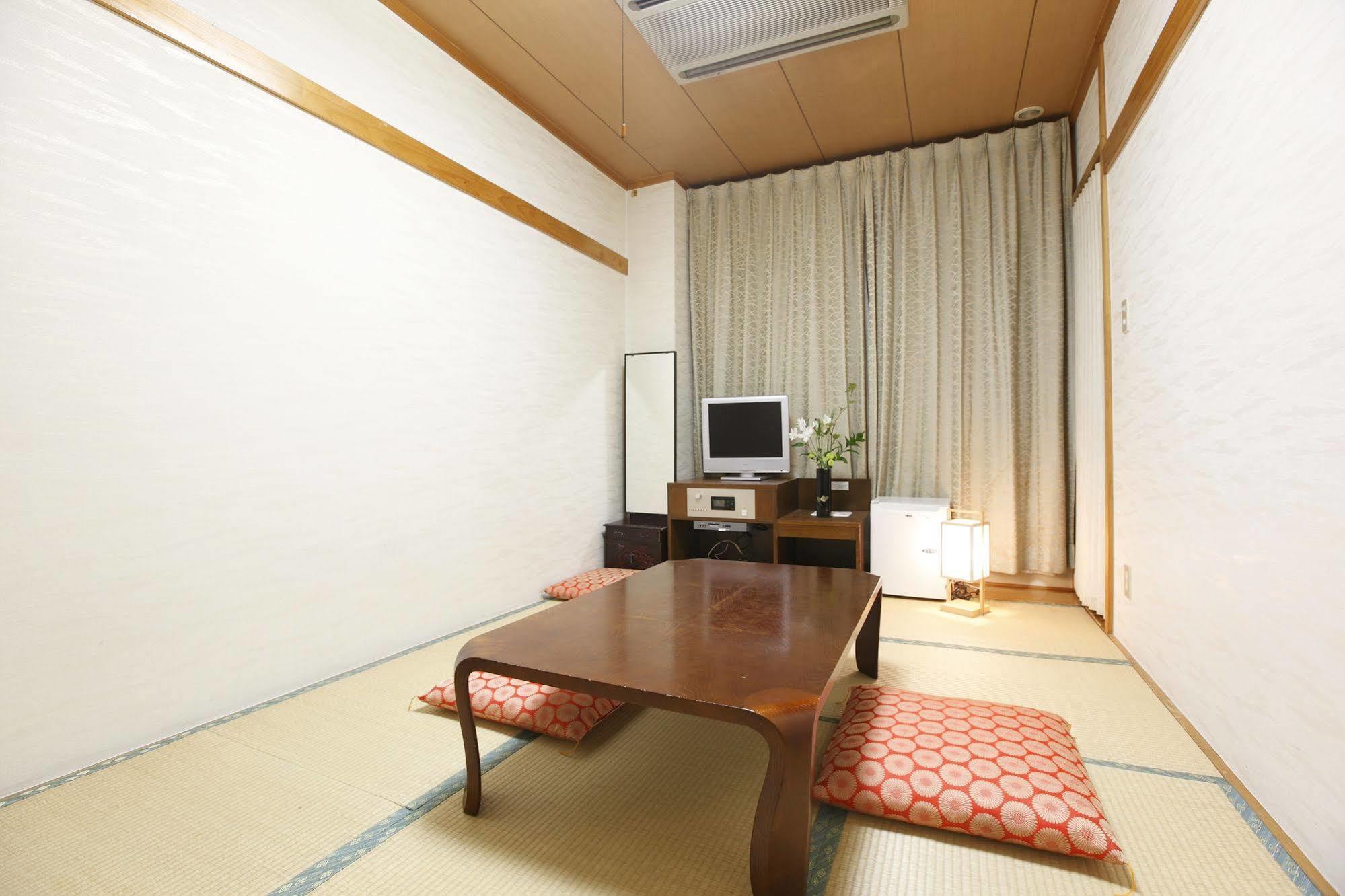Hotel New Ueno 3*