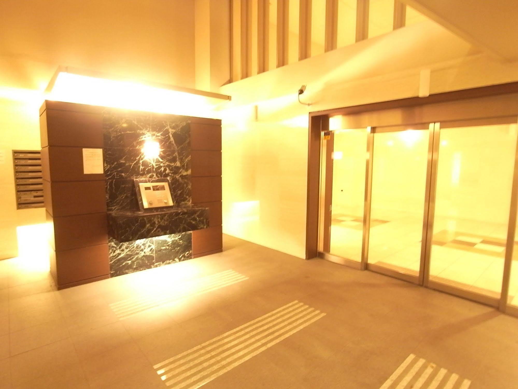 Apartment Palace Shinjuku Tochomae *