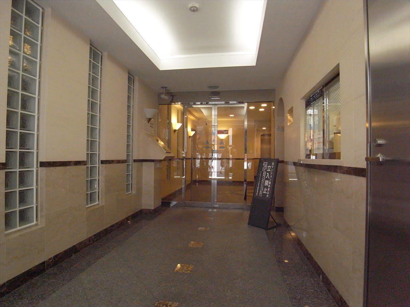 Apartment Palace Akasaka Nibankan Tokyo