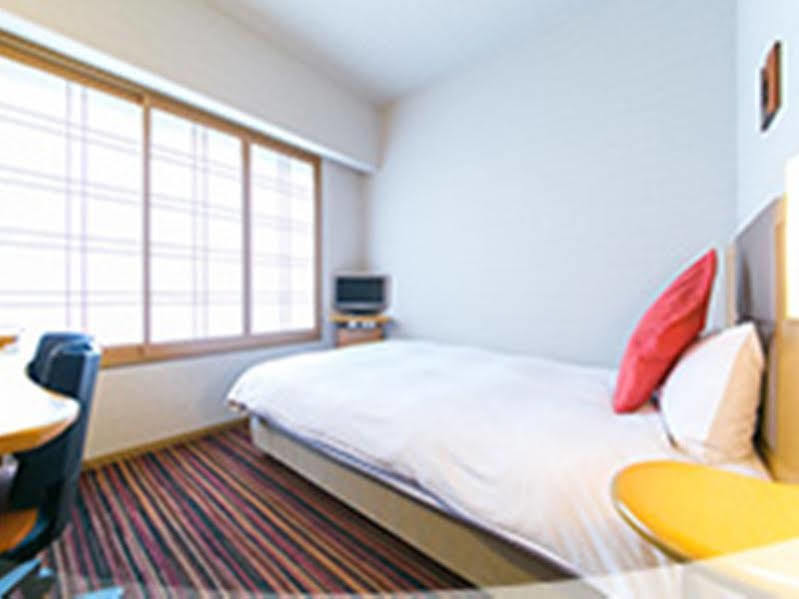 Pearl Yaesu Hotel 3*