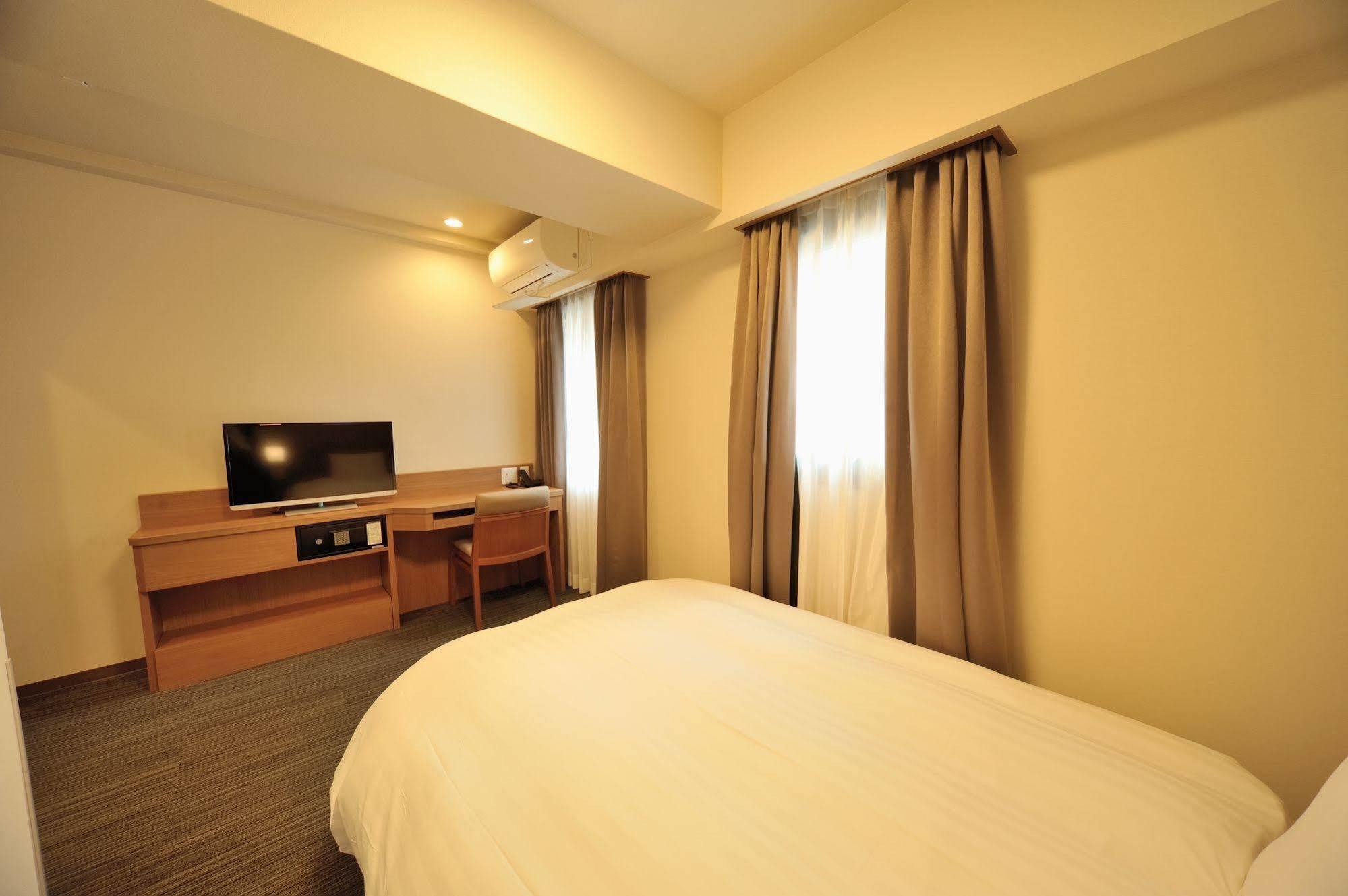 Dormy Express Meguro Aobadai Hot Spring 3*