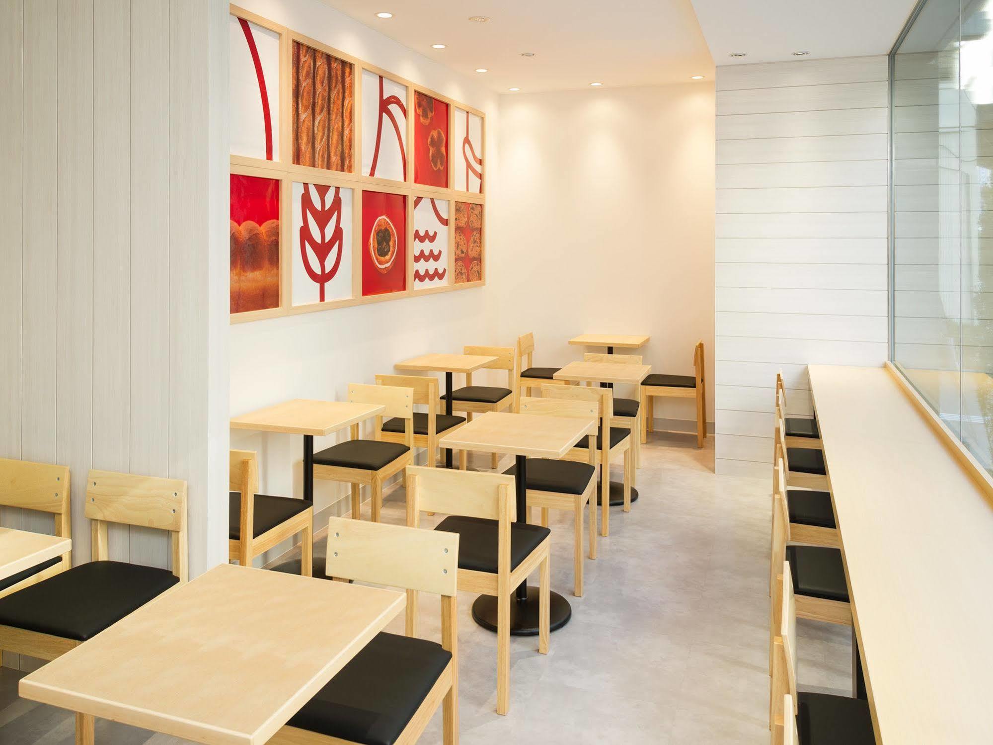 Sotetsu Fresa Ochanomizu Jimbocho