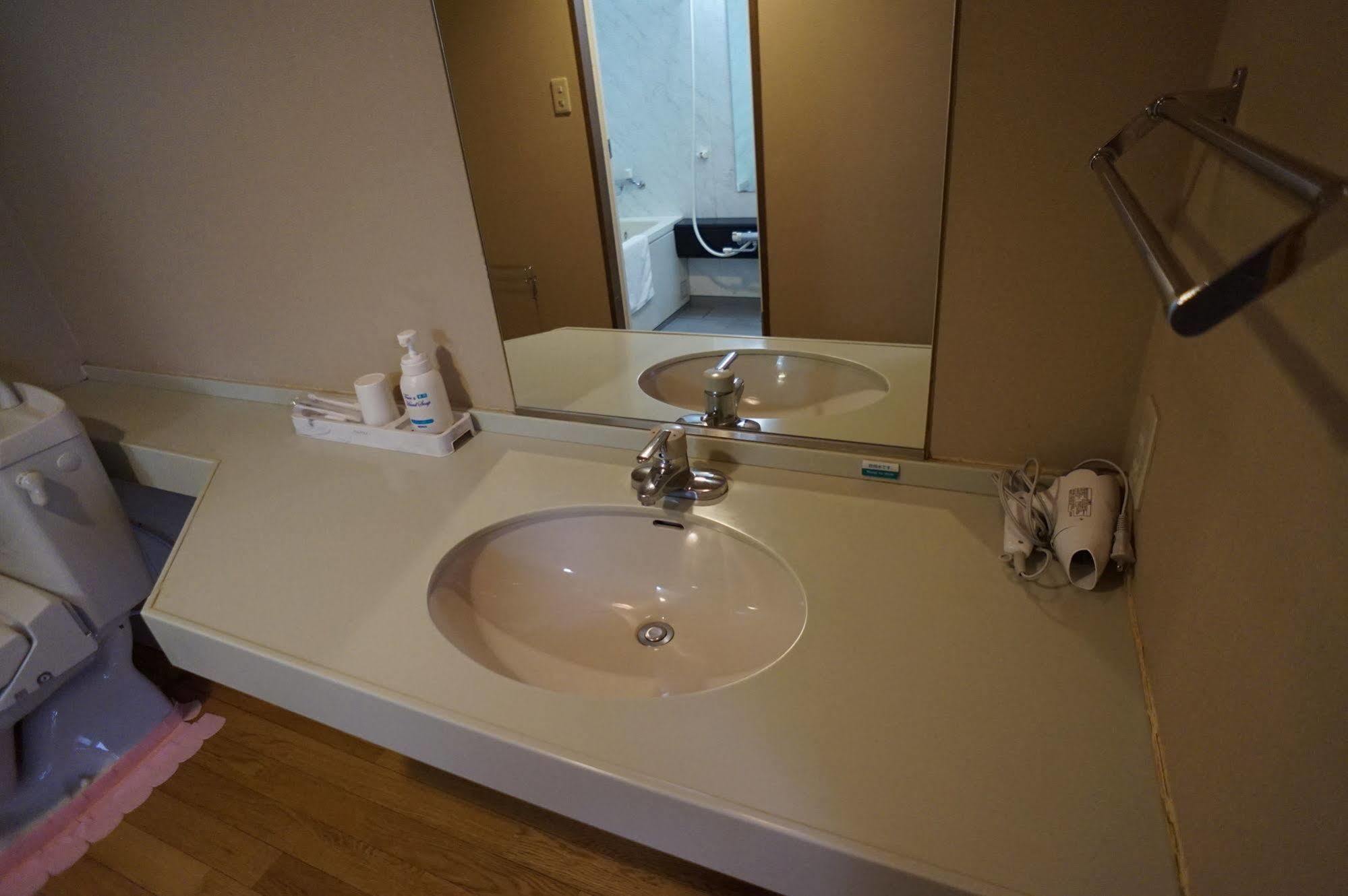 Annex Katsutaro Ryokan 2*