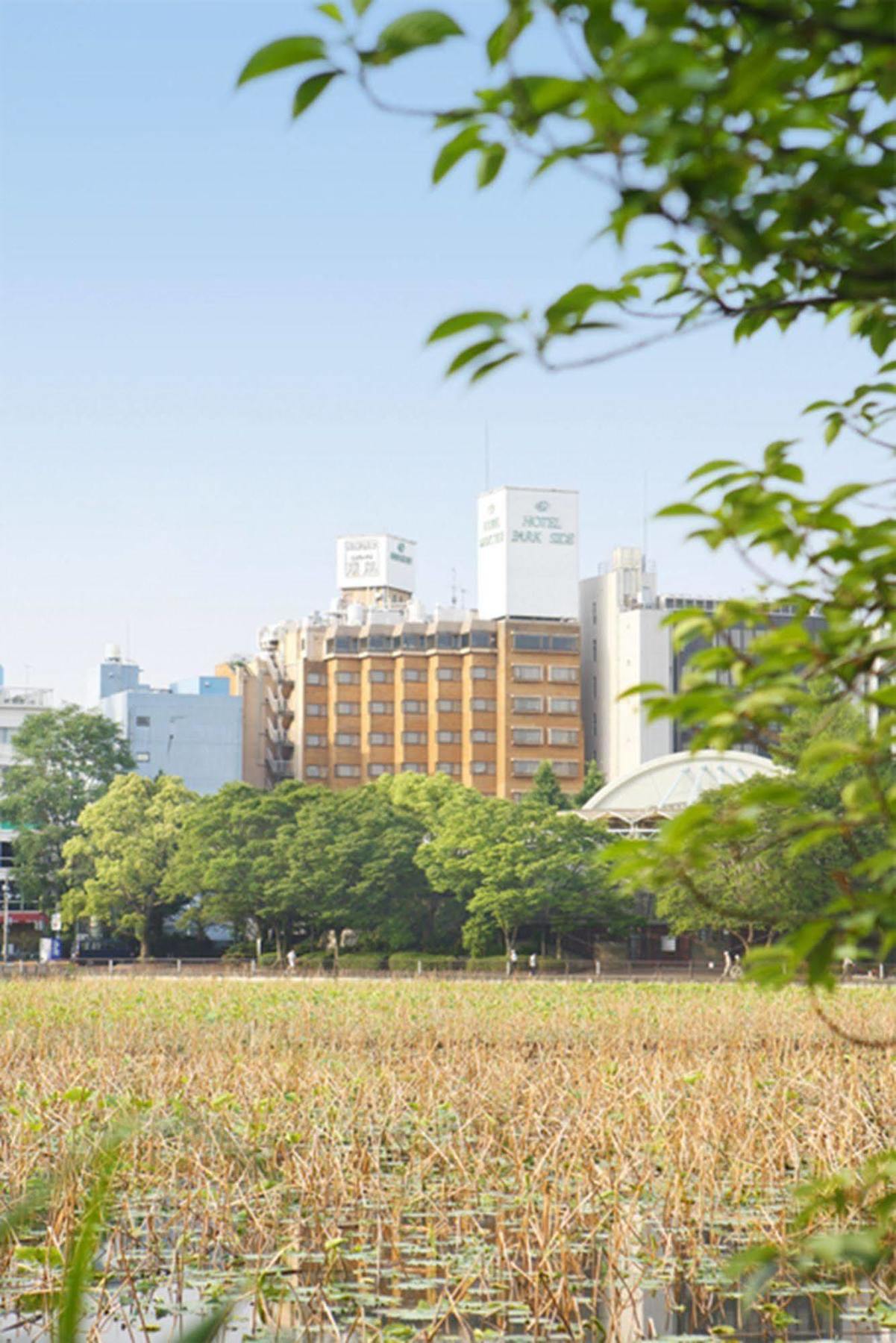 Park Side Hotel 3*