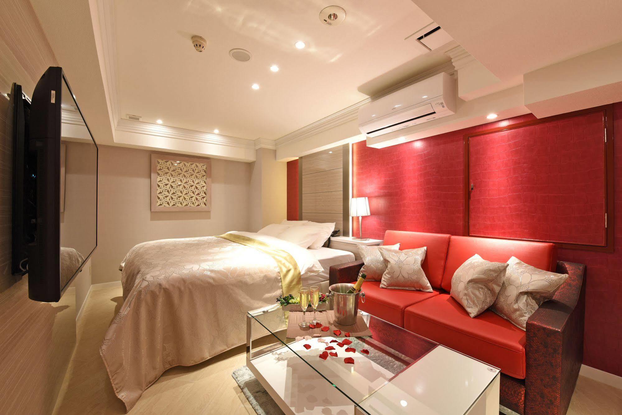 Gransky - Adults Only 2* Tokyo