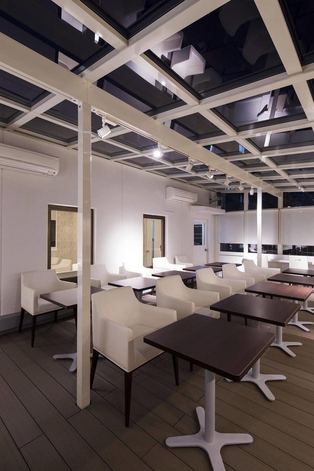 Ariake Bay Capsule hotel Tokyo