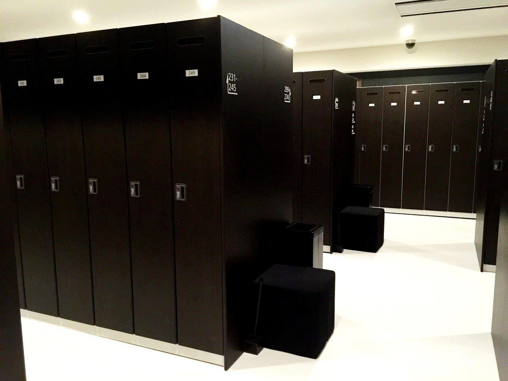 Capsule hotel Ariake Bay 2*