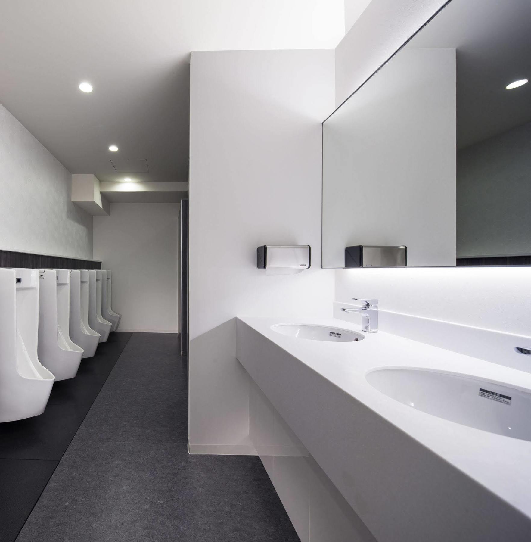 Ariake Bay Capsule hotel 2*