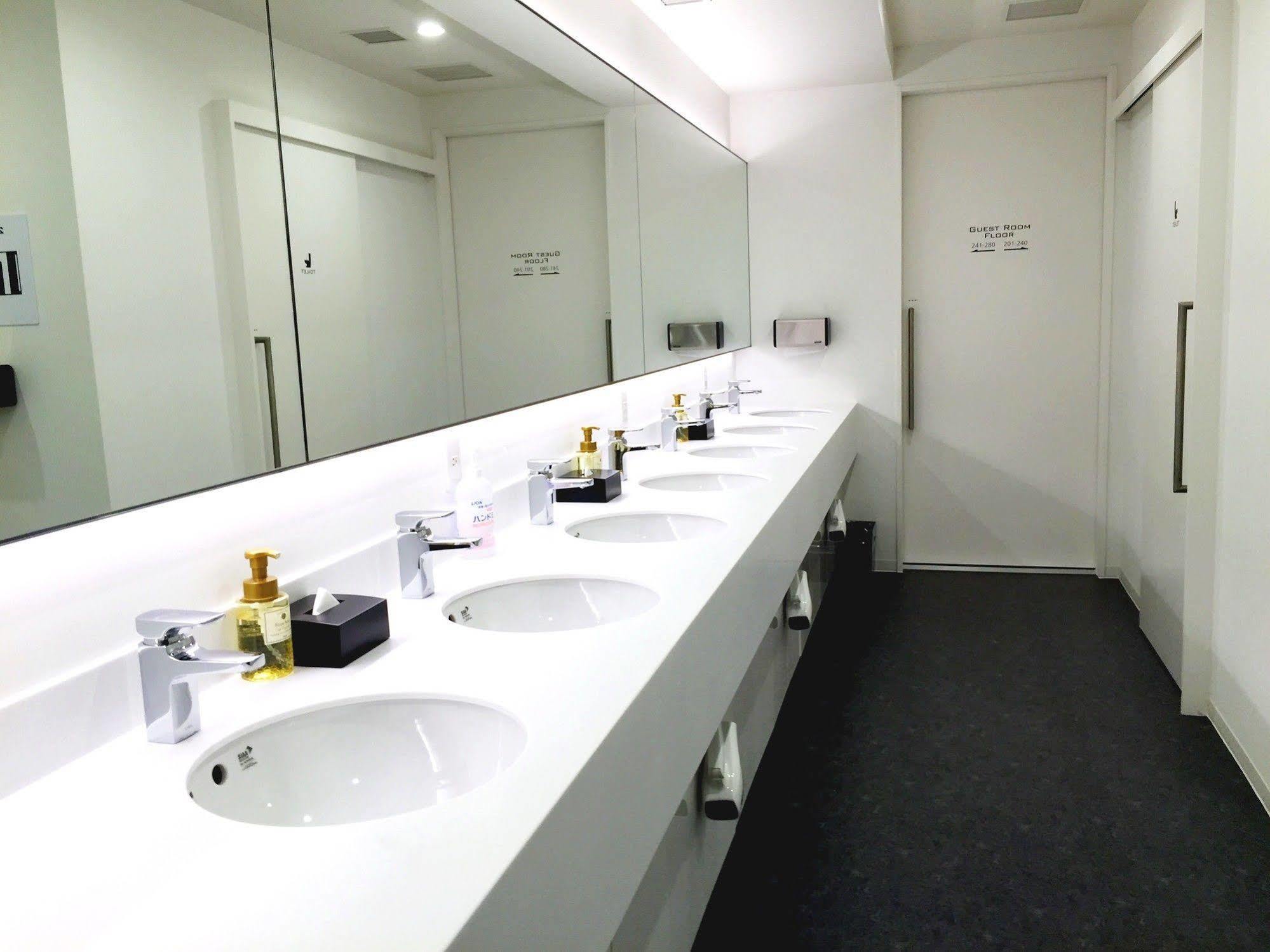 Ariake Bay Capsule hotel 2*