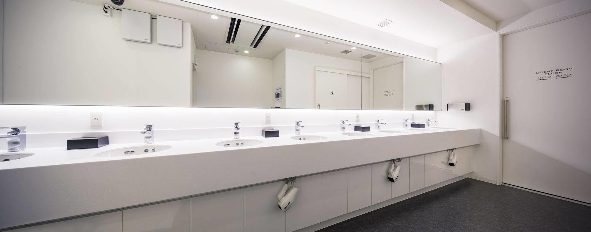 Ariake Bay Capsule hotel 2*