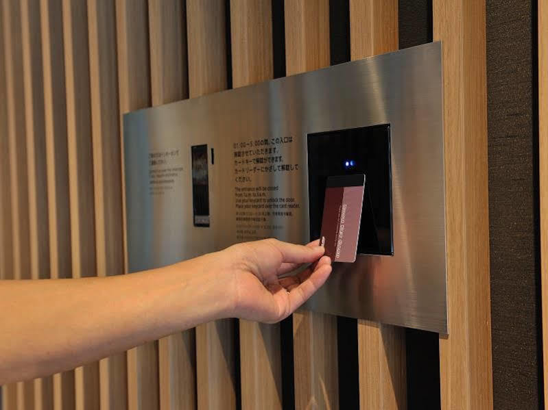 Global Gotanda Capsule hotel