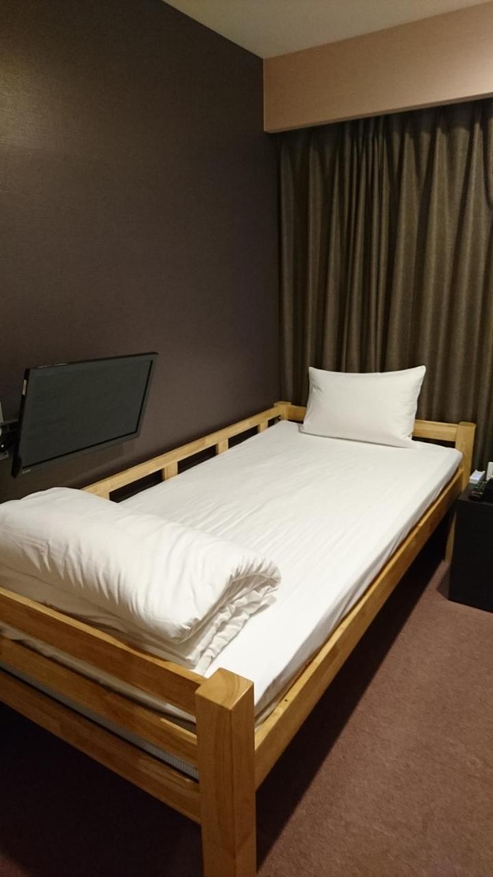 Capsule hotel Ariake Bay 2*