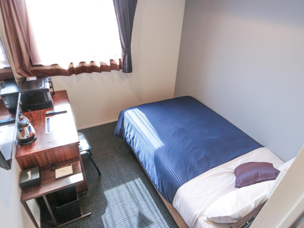 Hotel Livemax Ayase-ekimae 2*