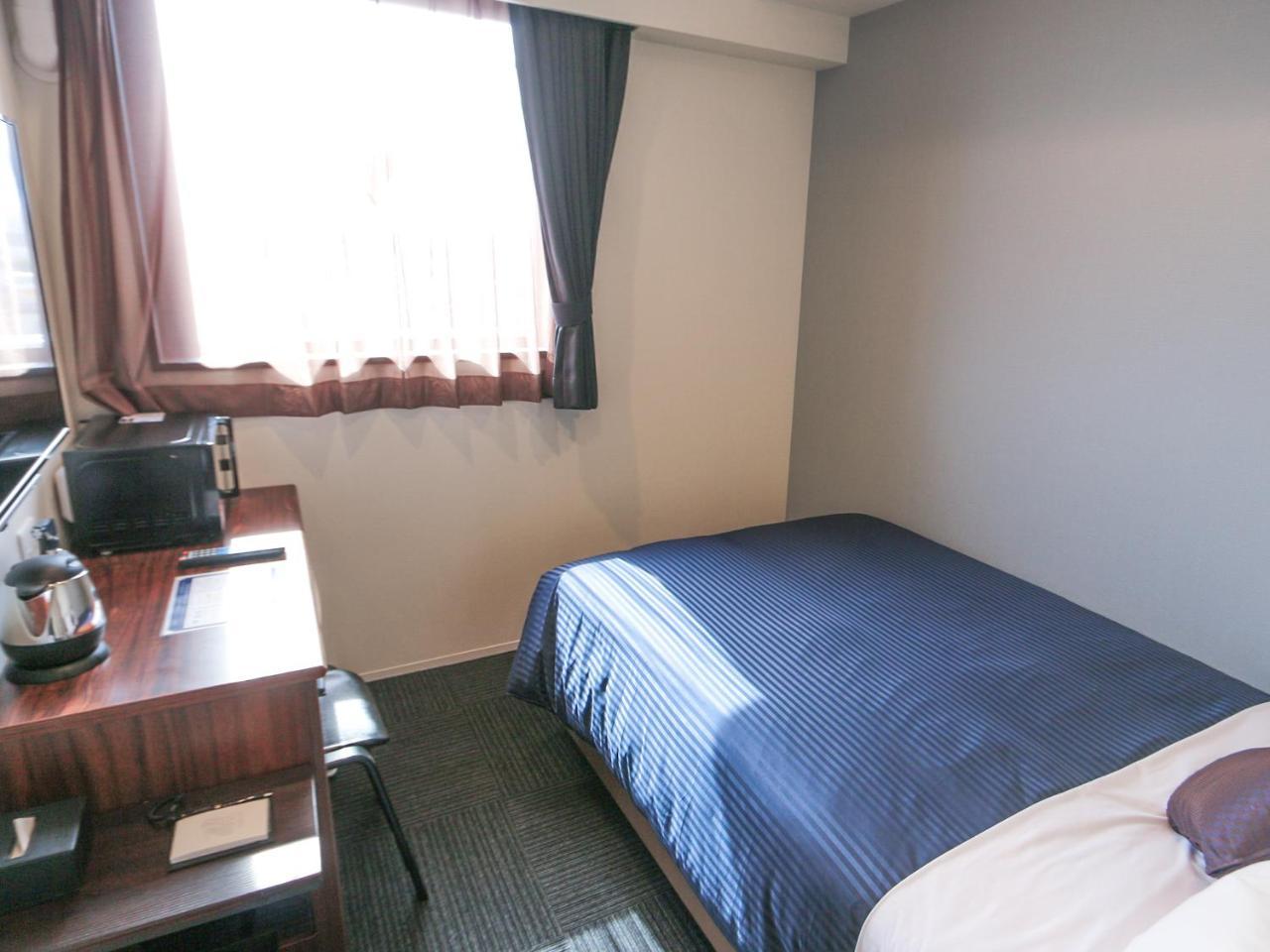 Livemax Ayase-ekimae Hotel