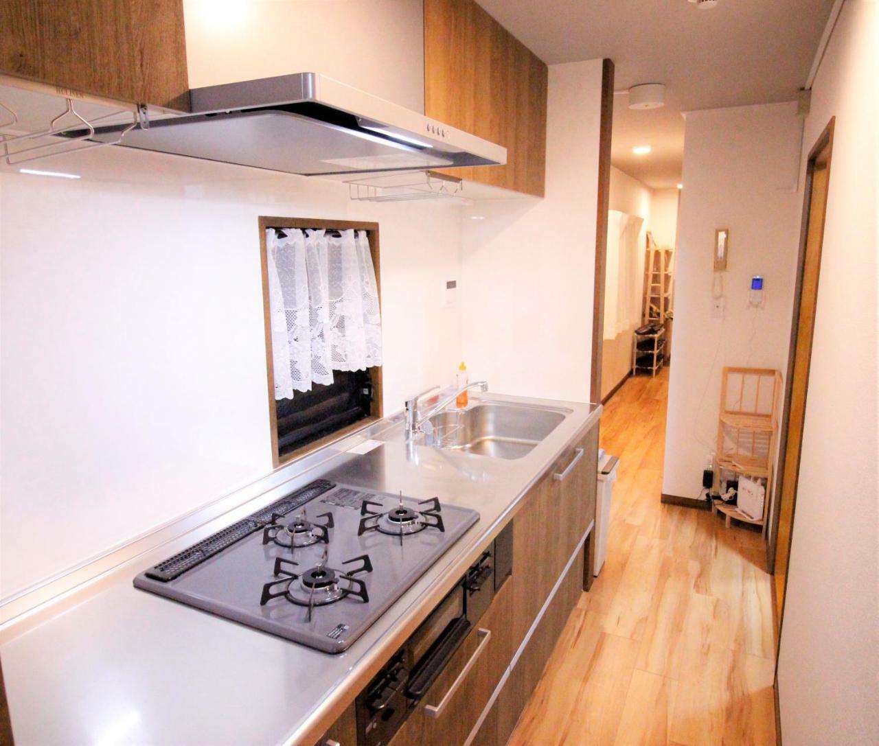 Field 5-6f Apartment *