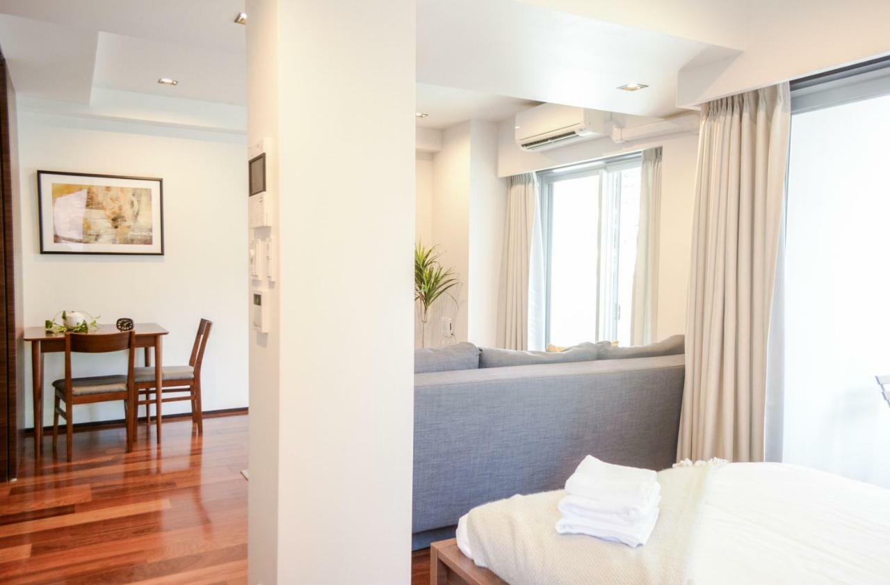 Dash Living Tsukiji Apartment *
