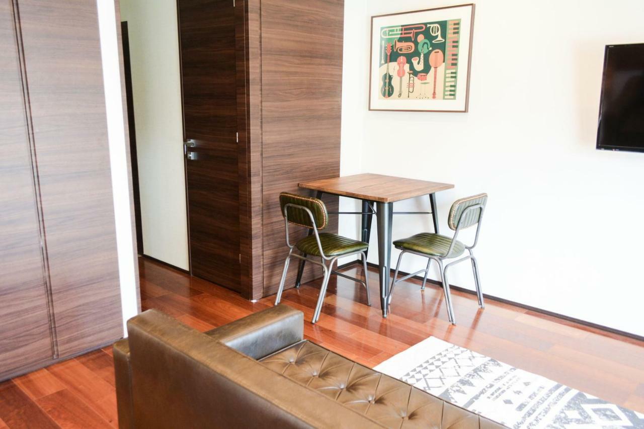 Dash Living Tsukiji Apartment
