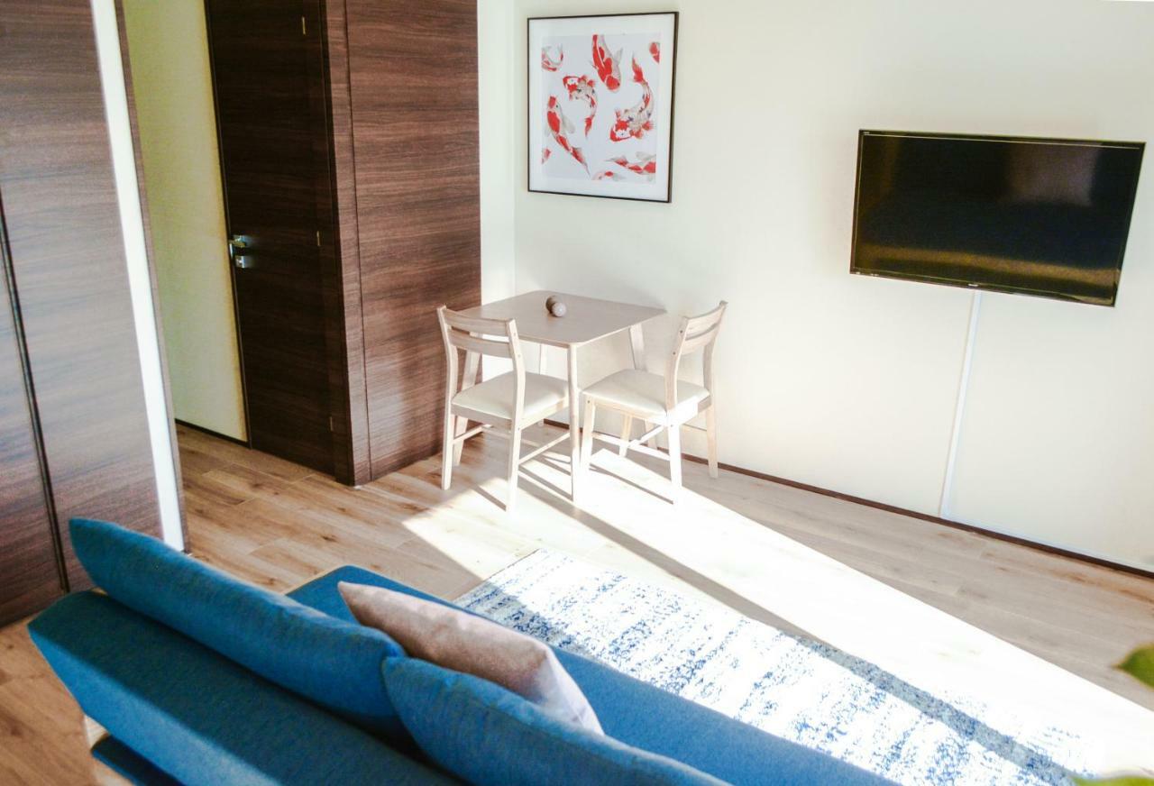 Apartment Dash Living Tsukiji Tokyo