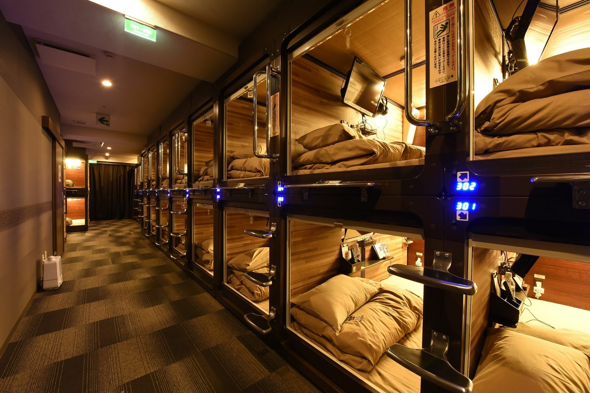 Capsule hotel Anshin Oyado Woman Ginza Shiodome Tokyo