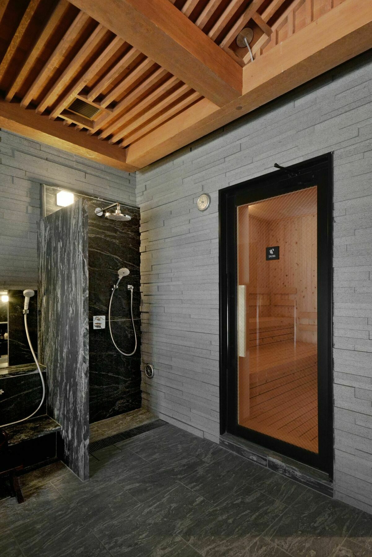 Hotel Hillarys Akasaka 3*