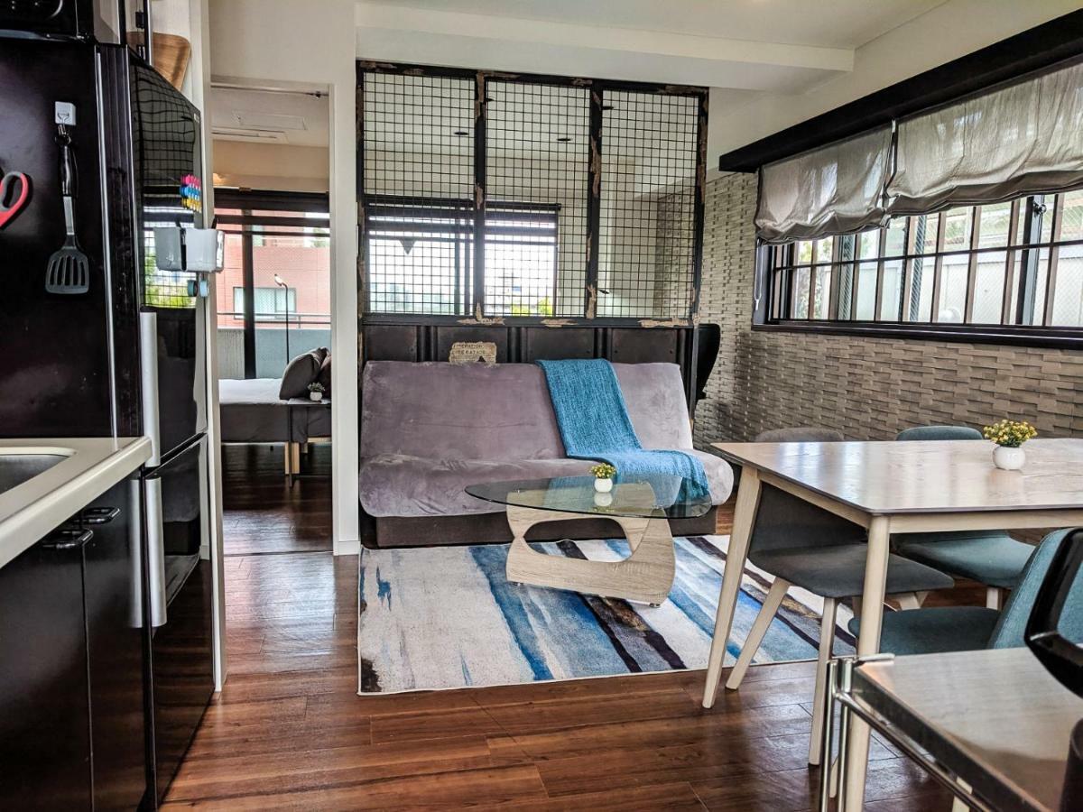 Custom Style & Luxury- Live The Expat Life In Tyo *