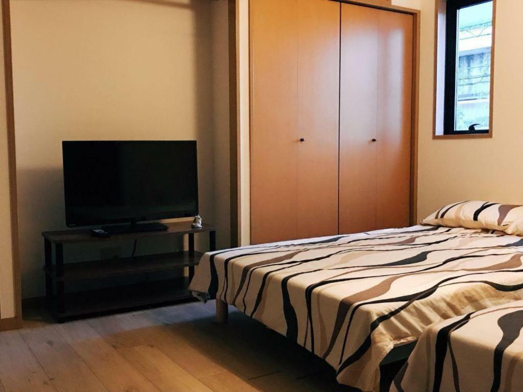 Skytree Guest Room 202 *
