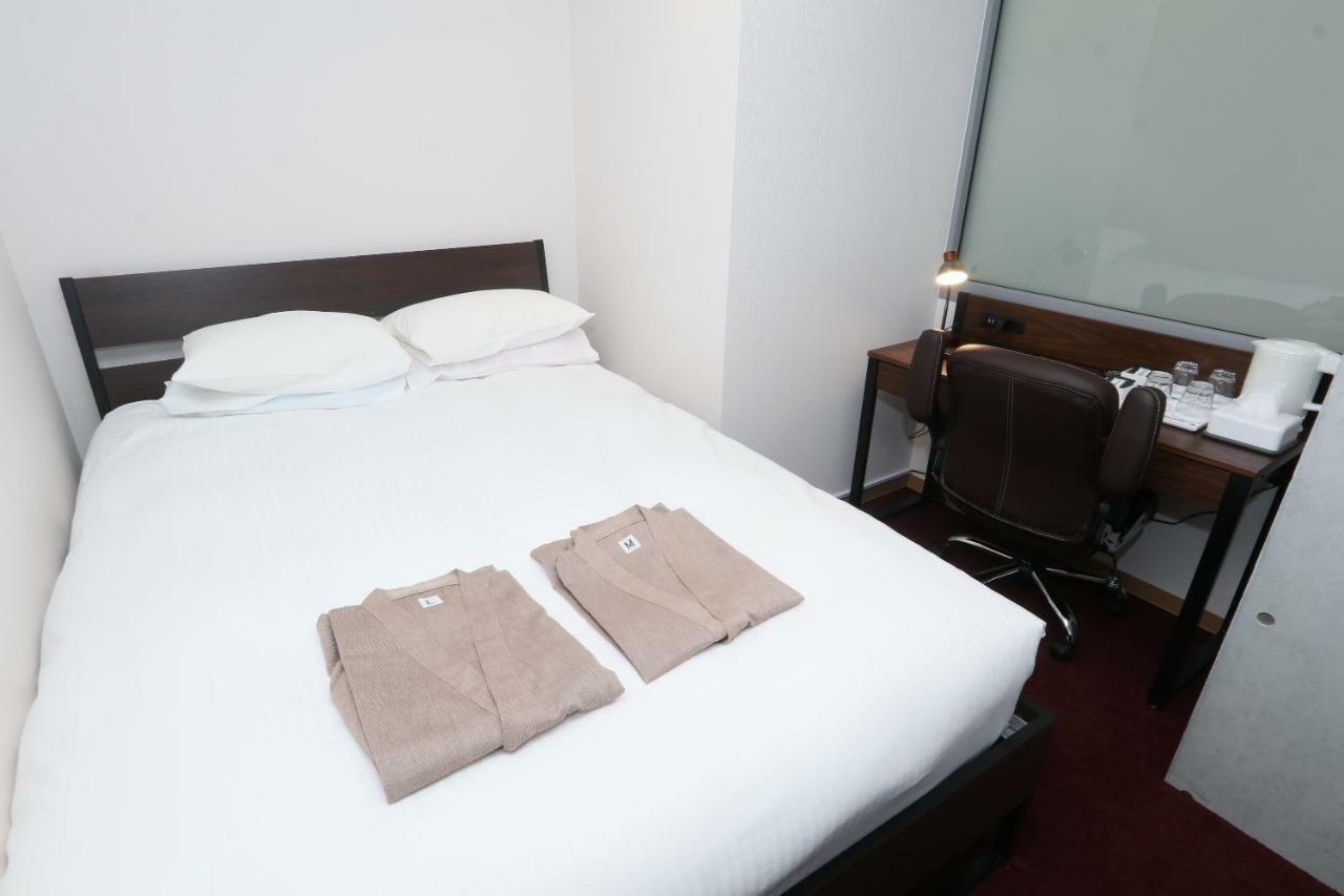 Business Capsule Lightning Asakusa Capsule hotel