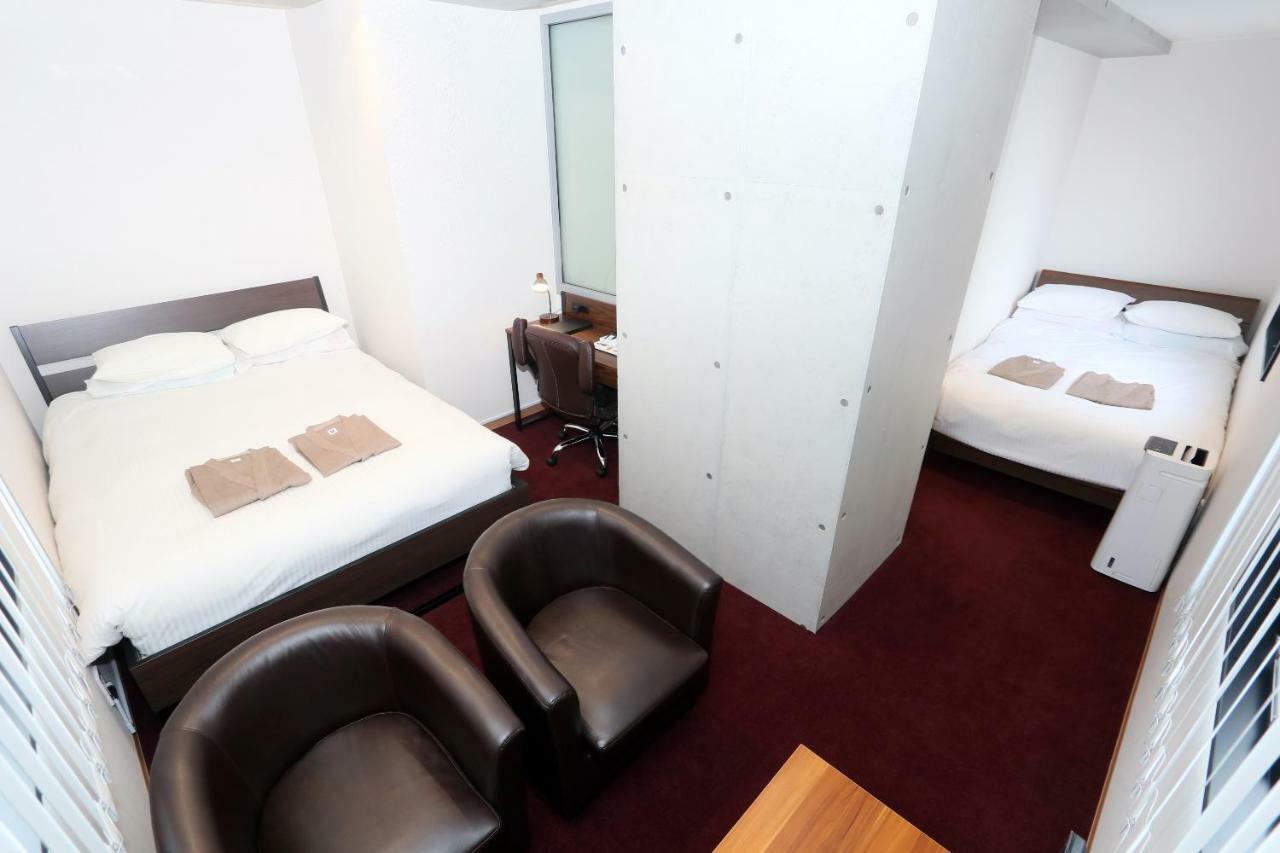 Business Capsule Lightning Asakusa