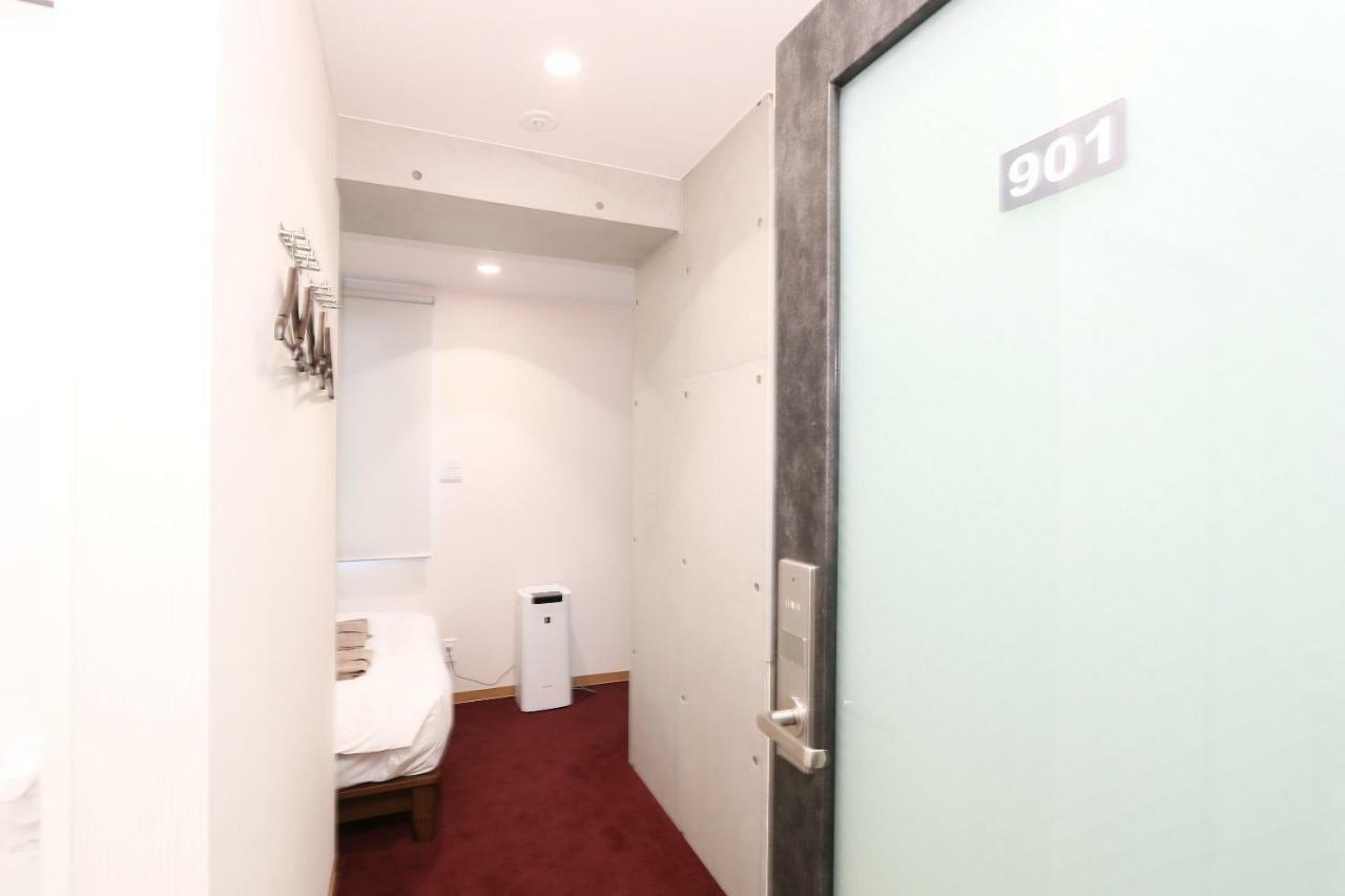 Capsule hotel Business Capsule Lightning Asakusa Tokyo
