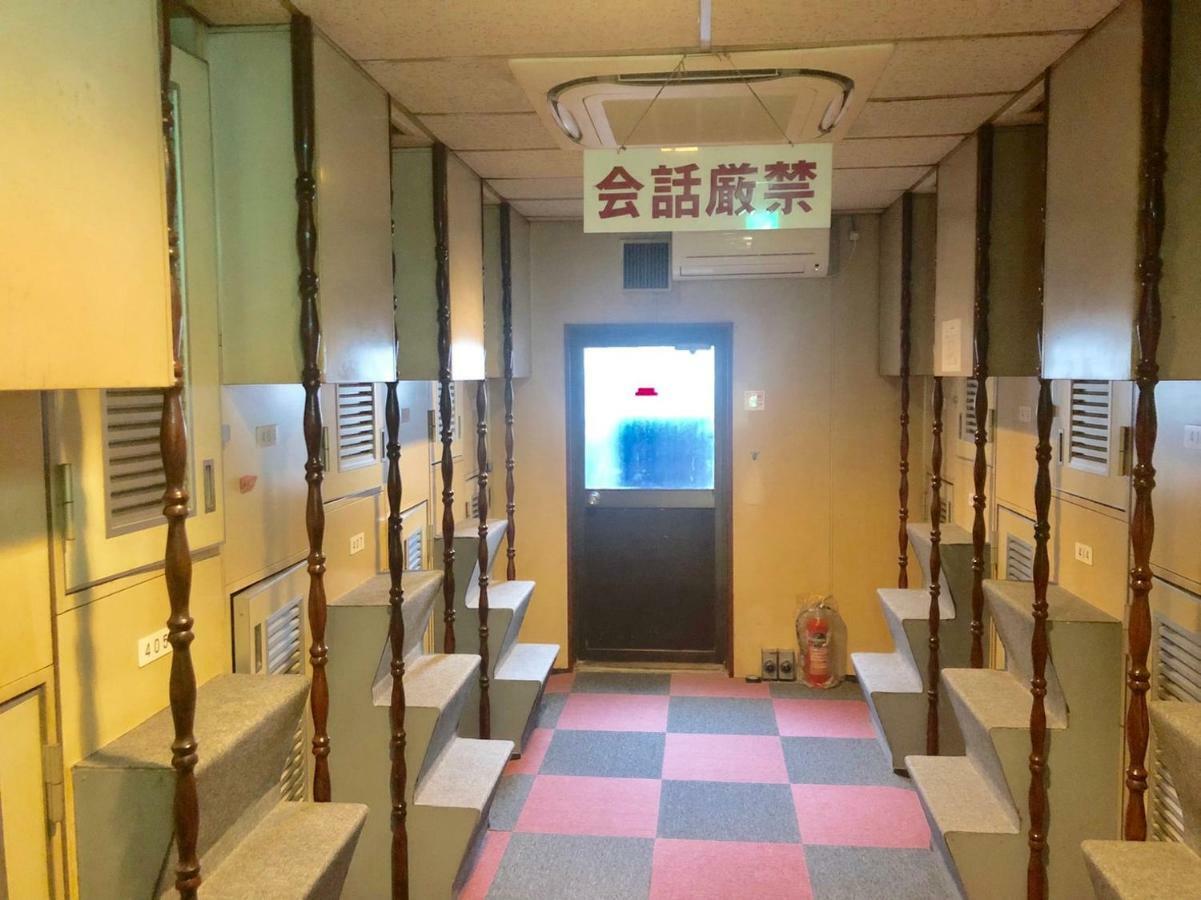 Capsule Block Capsule hotel Tokyo