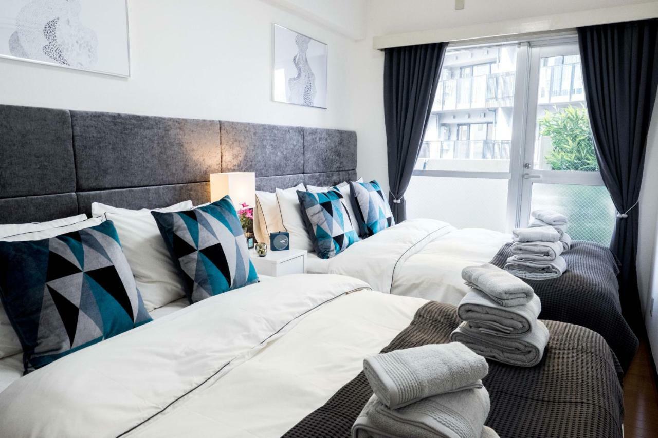 Charming With Private Balcony Apartment *