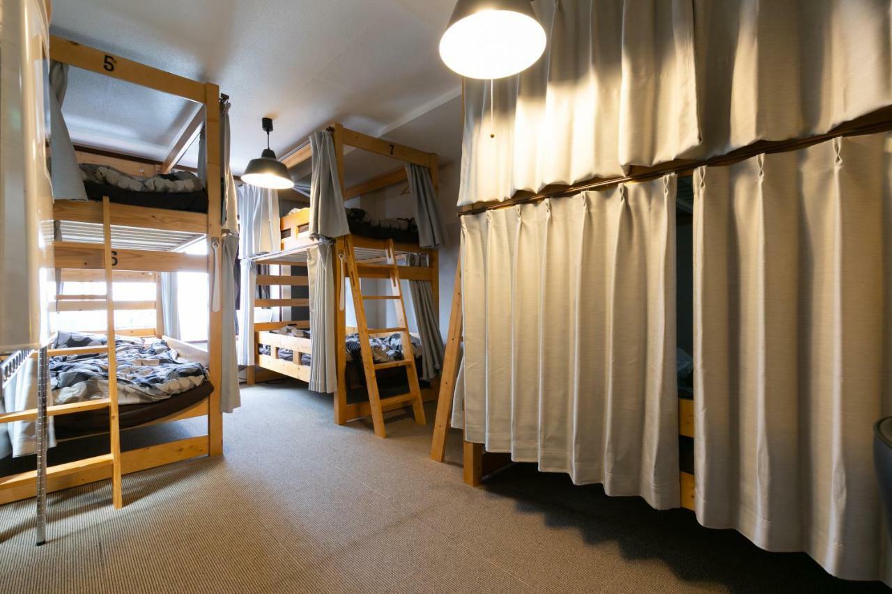 Edge Koenji Hostel *