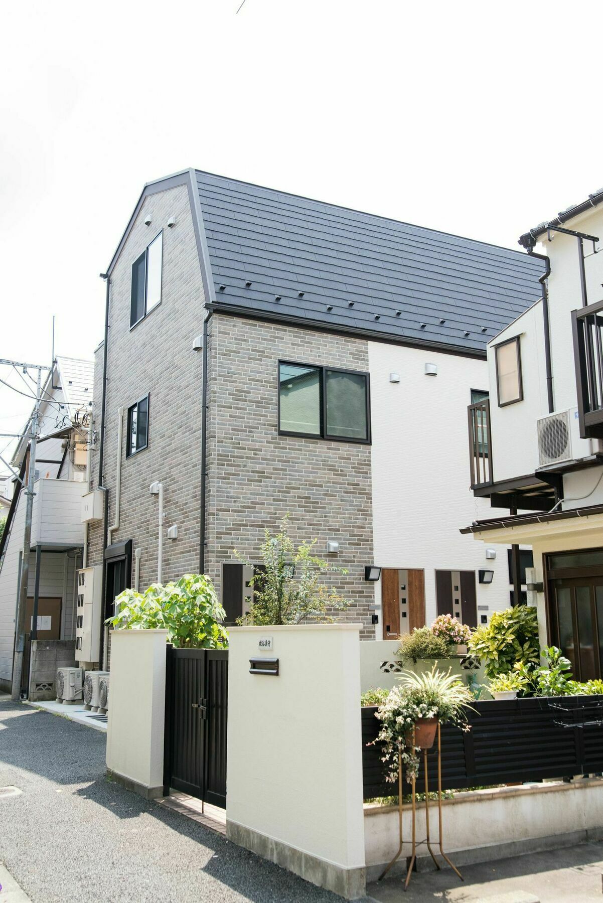 M's House 02 *