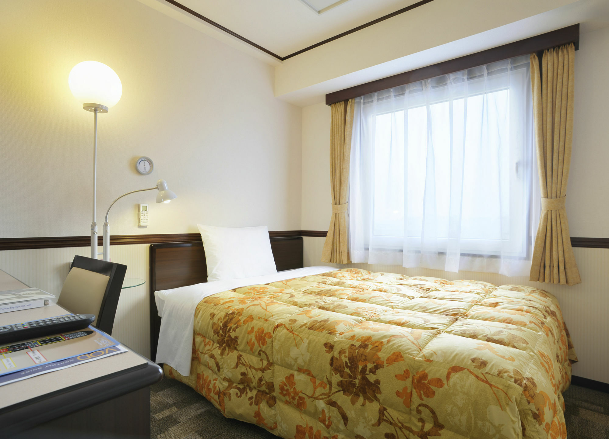 Toyoko Shinagawa Aomono-yokocho-eki Hotel 3*