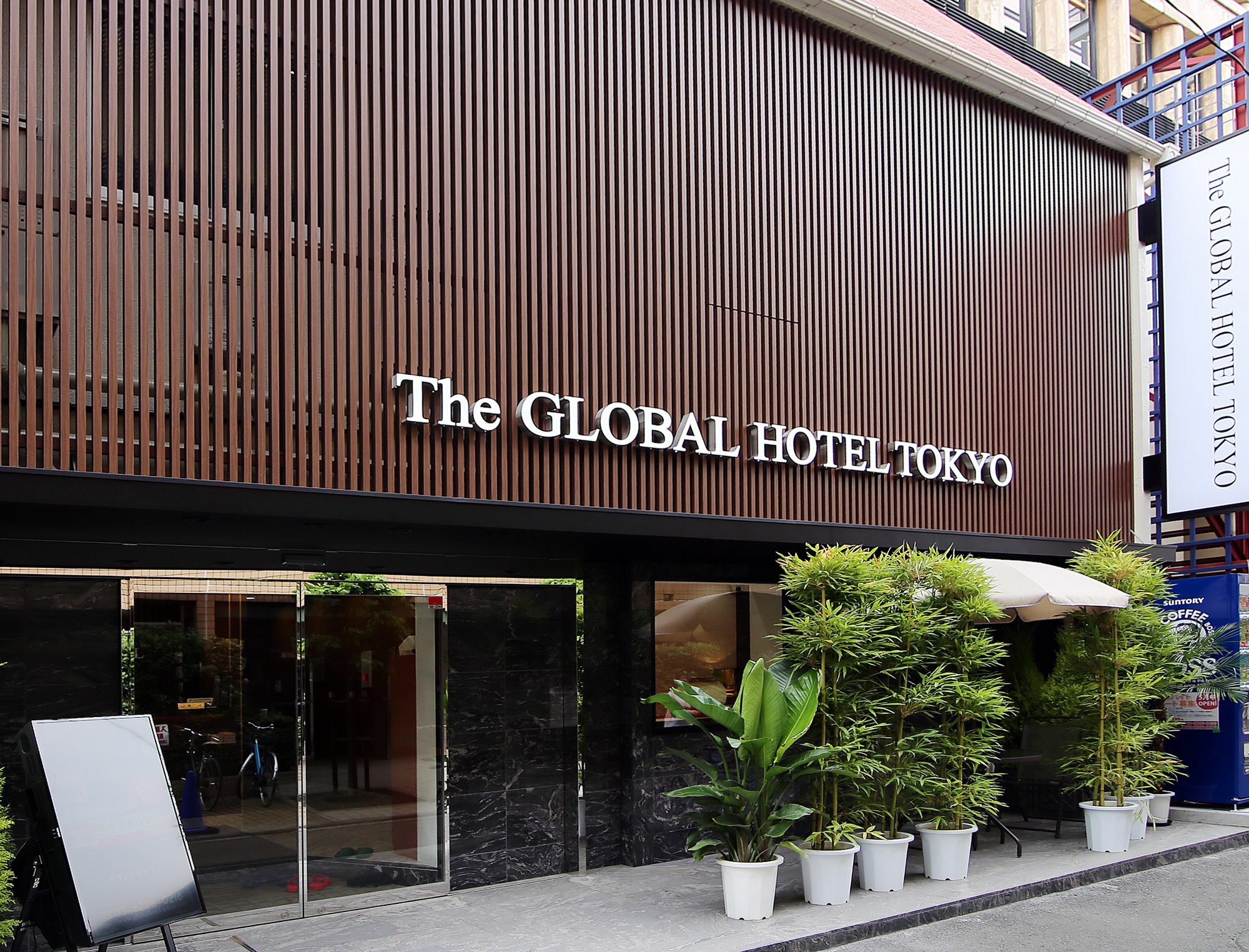 Capsule hotel The Global