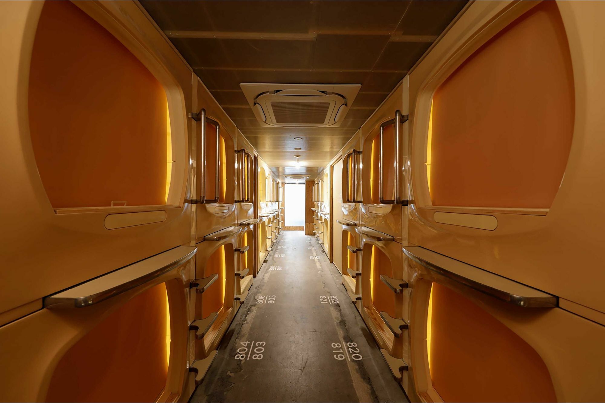 Capsule hotel Do-c Shibuya Ebisu 2*