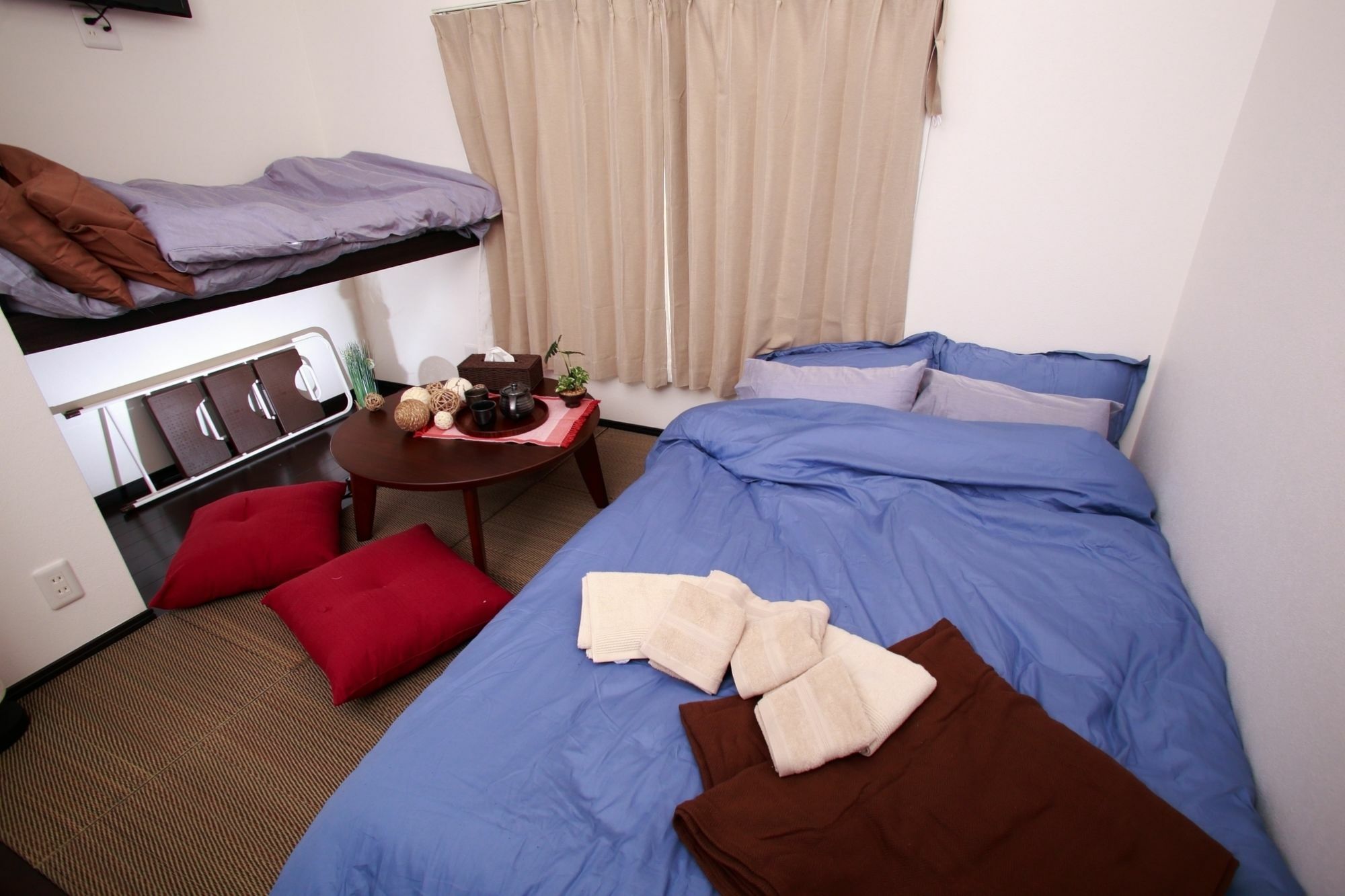 Apartment Place Iine