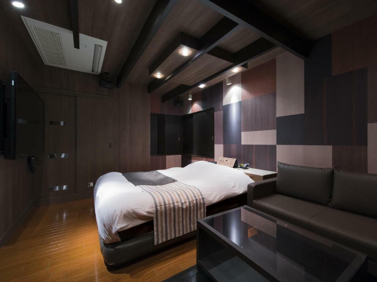 Crest Kinshicho (adults Only) Love hotel 2*