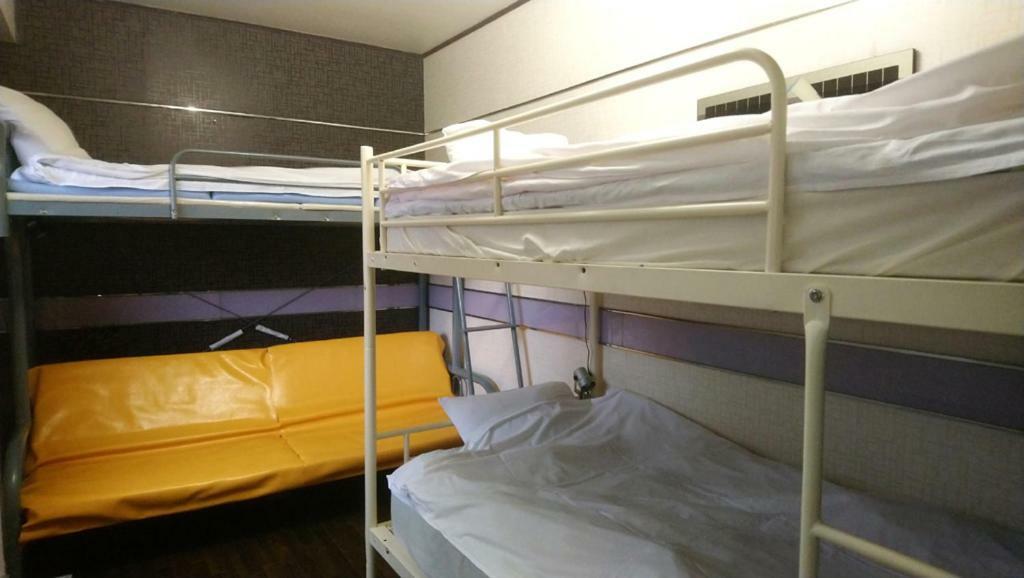 Hostel Family & Bakpak