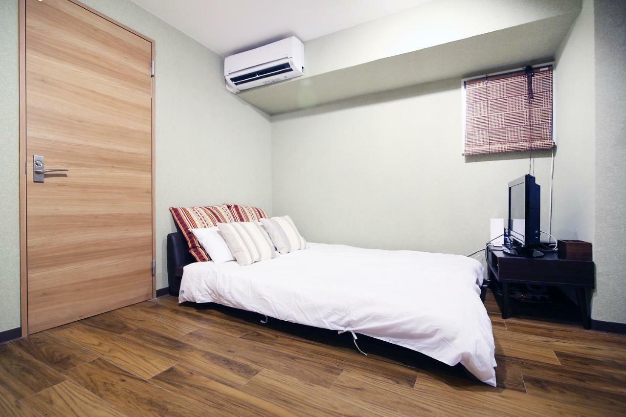 5min To Station, Value 2br Sleep 6, Quiet Area Aparthotel Tokyo