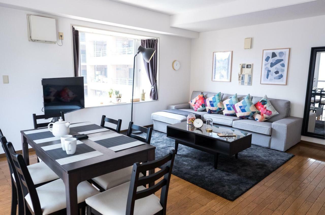 Charming With Private Balcony Apartment