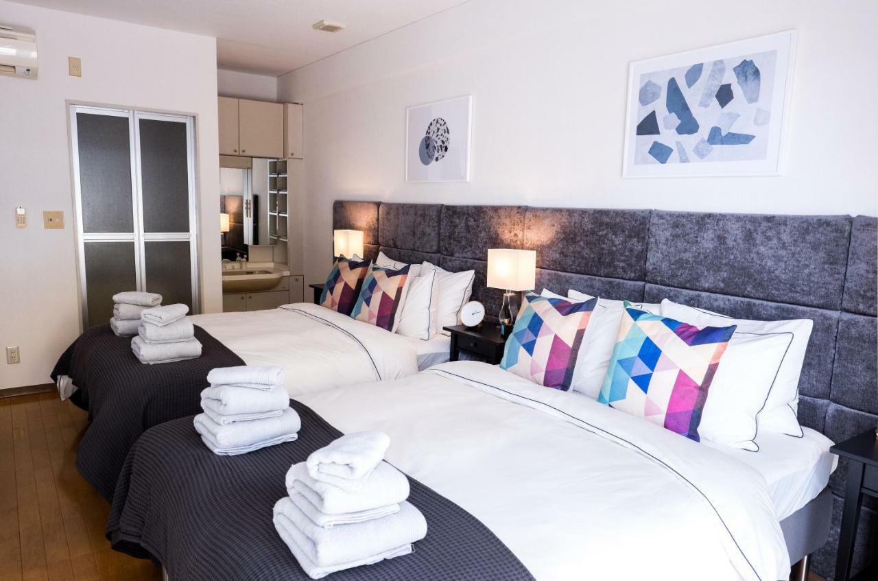 Charming With Private Balcony *