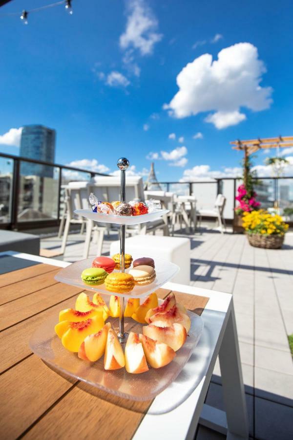 Sola Aparthotel