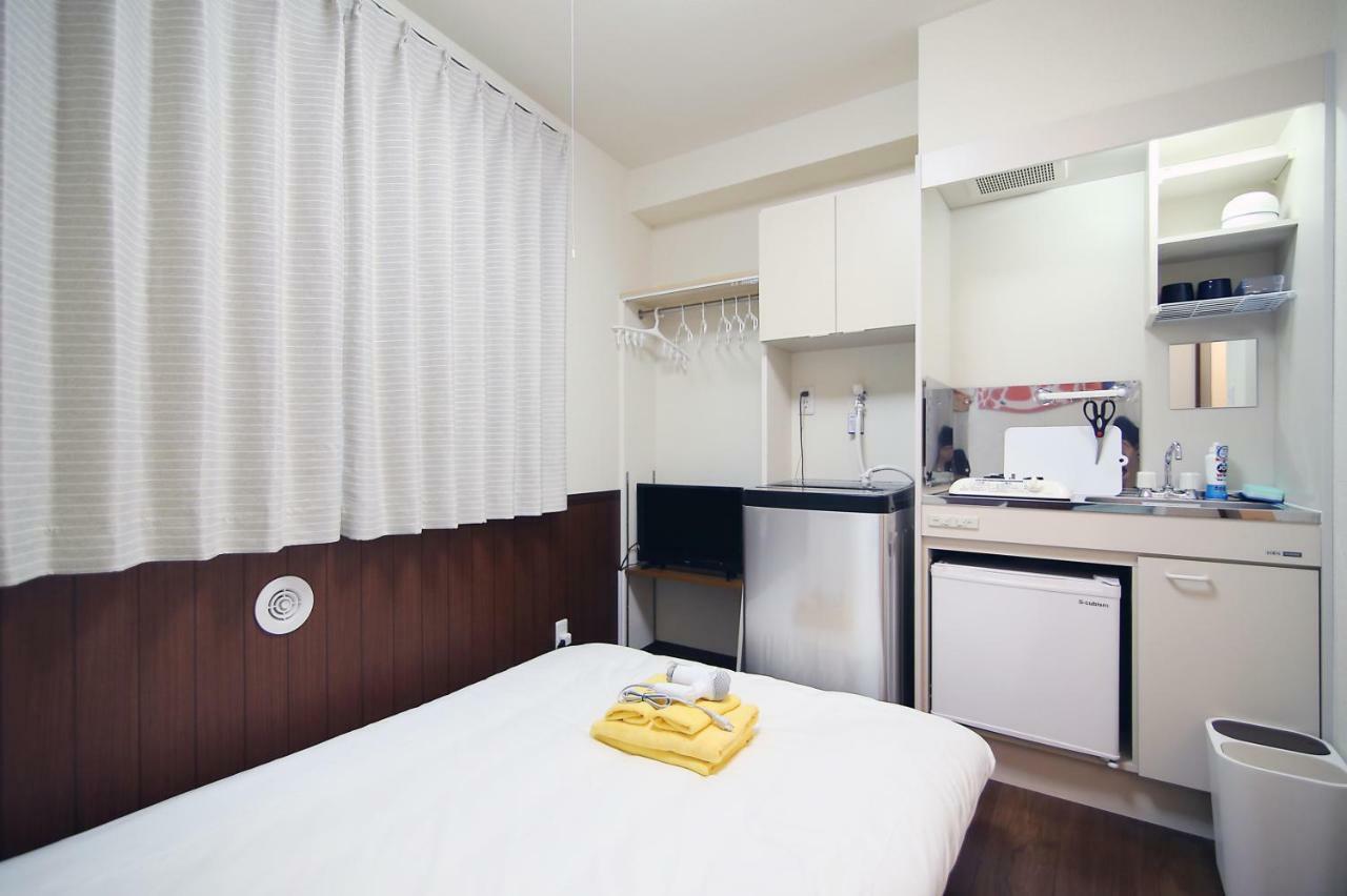 Apartment Yotsuya House *