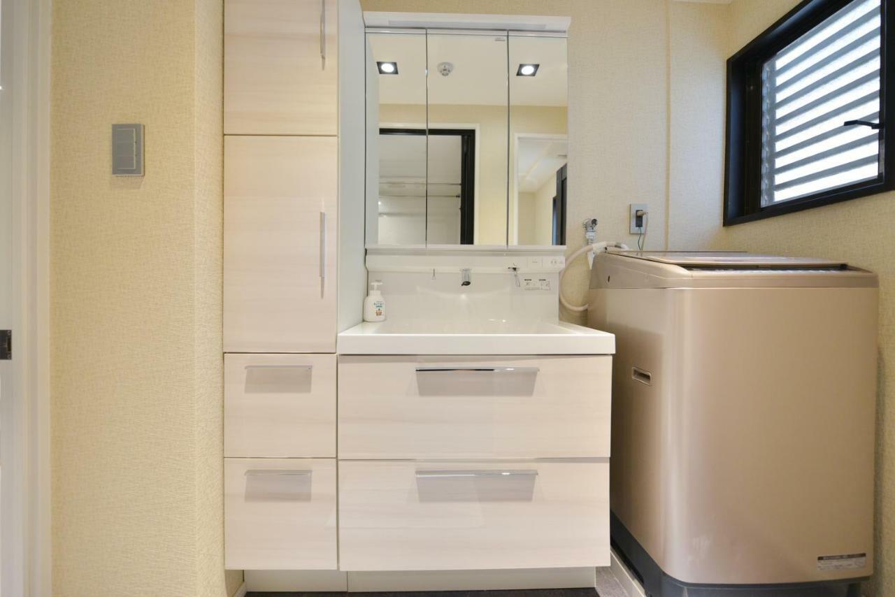 Real Life Meguro River Apartment