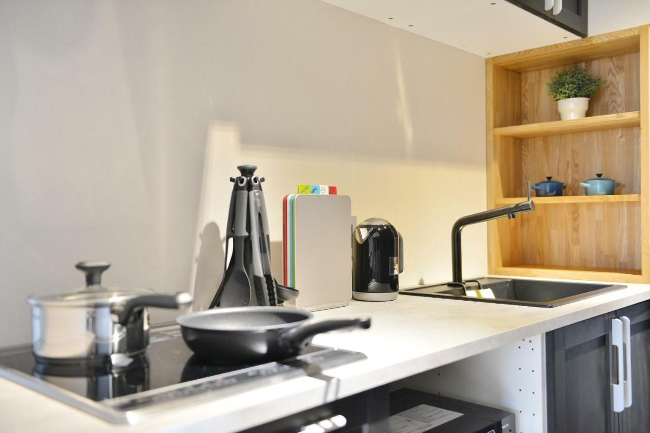 Apartment Real Life Meguro River *