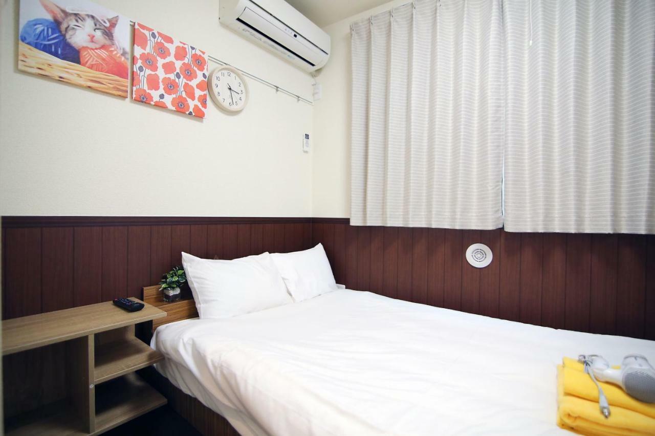 Apartment Yotsuya House *